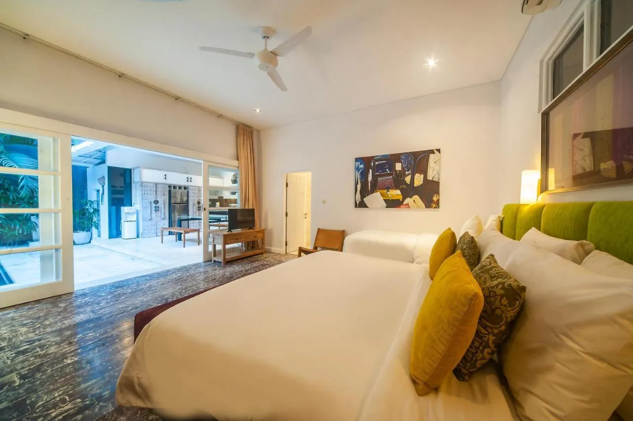 Tides Seminyak Villa 0*,